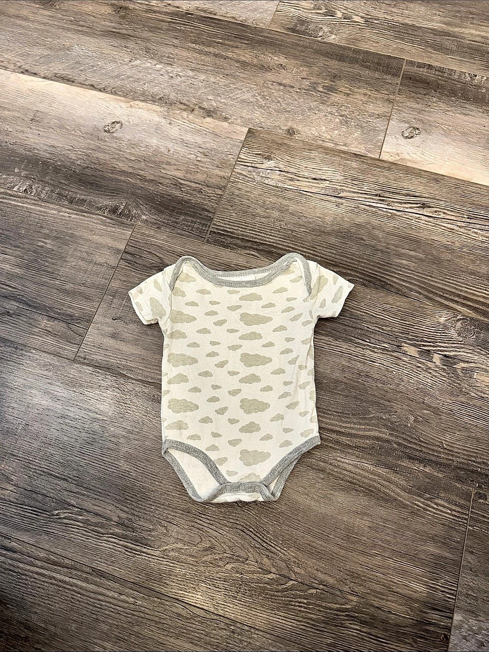 Necessities by tender & tye Baby Bodysuit Animal Print Size 0-3M Like New